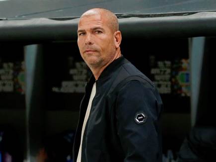 אלי לוי יעשה חשבון נפש לקראת קרב התחתית בשבוע הבא (צילום: אלן שיבר)