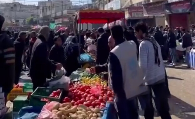 השוק בדיר אל-בלח שבמרכז הרצועה