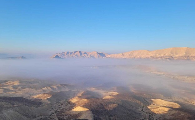 גלישת עננים (צילום: ג׳מיל אטרש' רשות הטבע והגנים)