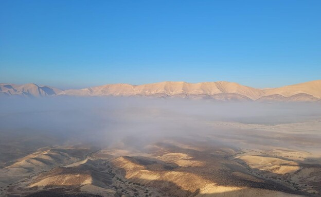 גלישת עננים (צילום: ג׳מיל אטרש' רשות הטבע והגנים)