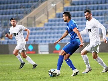 ניצחון כחול (קובי אליהו)