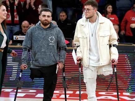 במחצית נערך טקס לחיילים שנלחמו בעזה (אלן שיבר)