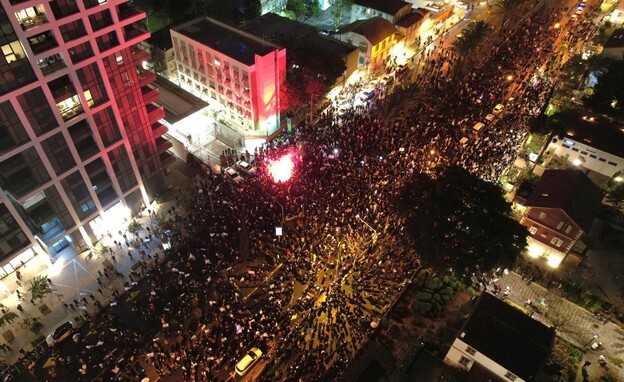 הפגנה נגד הממשלה בקפלן (צילום: אמיר גולדשטיין, רועי קסטרו צילום והפקות)