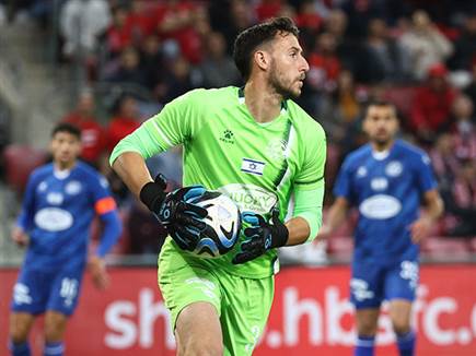 משחק טוב של וולף בשער פ