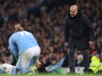 פפ מסתבך במאבק האליפות (GETTY)