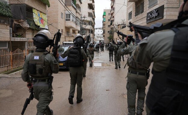 מבצע לאיטום בית המחבל שביצע את הפיגוע בצומת ראם (צילום: דוברות המשטרה)