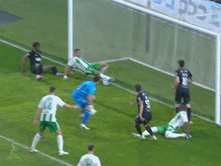 ענאן חלאיילי סיפק הצלה אדירה מקו השער