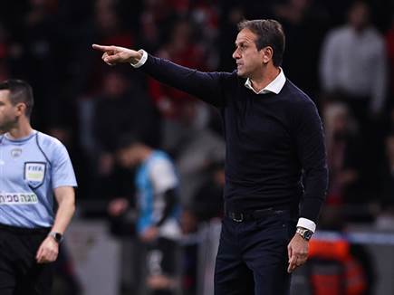 רוני לוי קטע רצף של שמונה הפסדים אדומים בדרבי (מאור אלקסלסי)