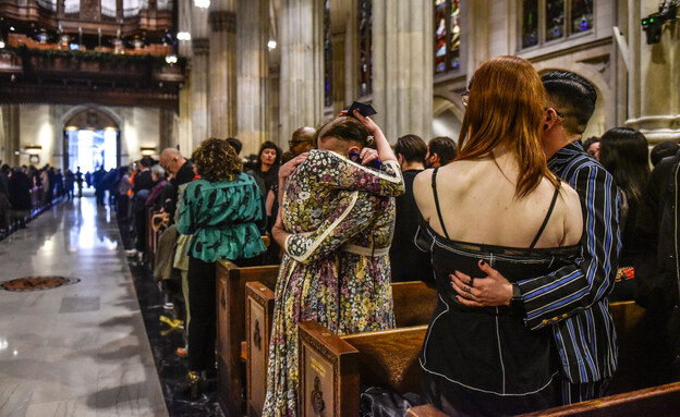טקס הלוויה של ססיליה ג'נטילי בקתדרלת פטריק הקדוש, ניו יורק (צילום: Stephanie Keith, GettyImages)