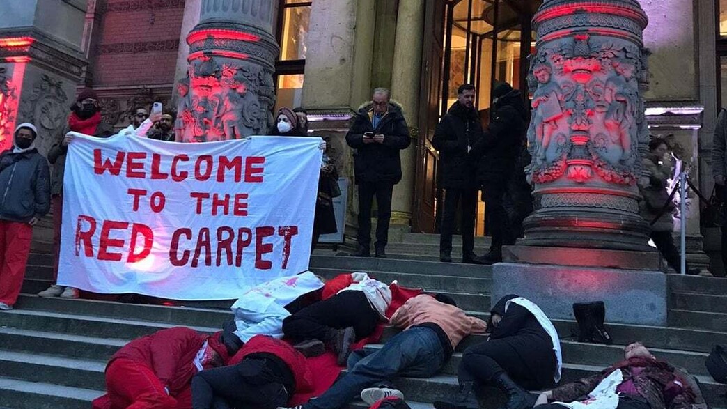 מחאה בשוק הסרטים בפסטיבל ברלין (צילום: רשתות חברתיות)