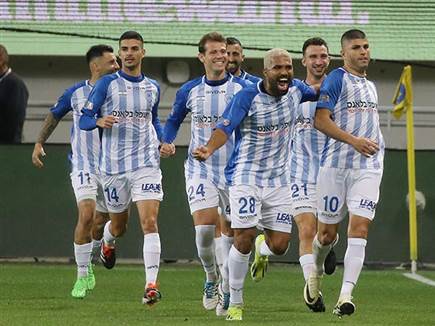 שחקני יפו אחרי שער היתרון המפציע (אודי ציטיאט)