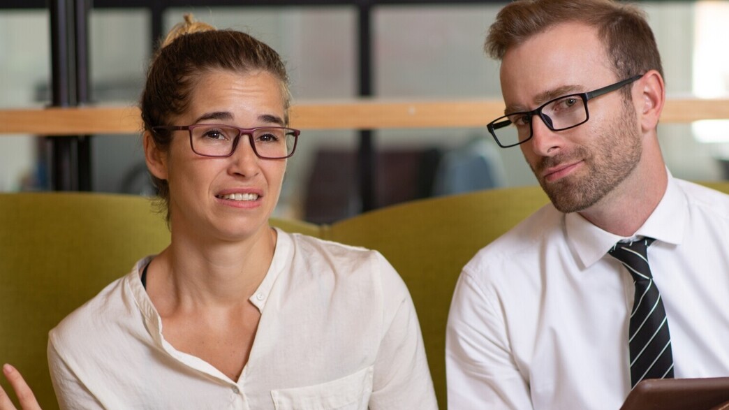 עובדים במשרד