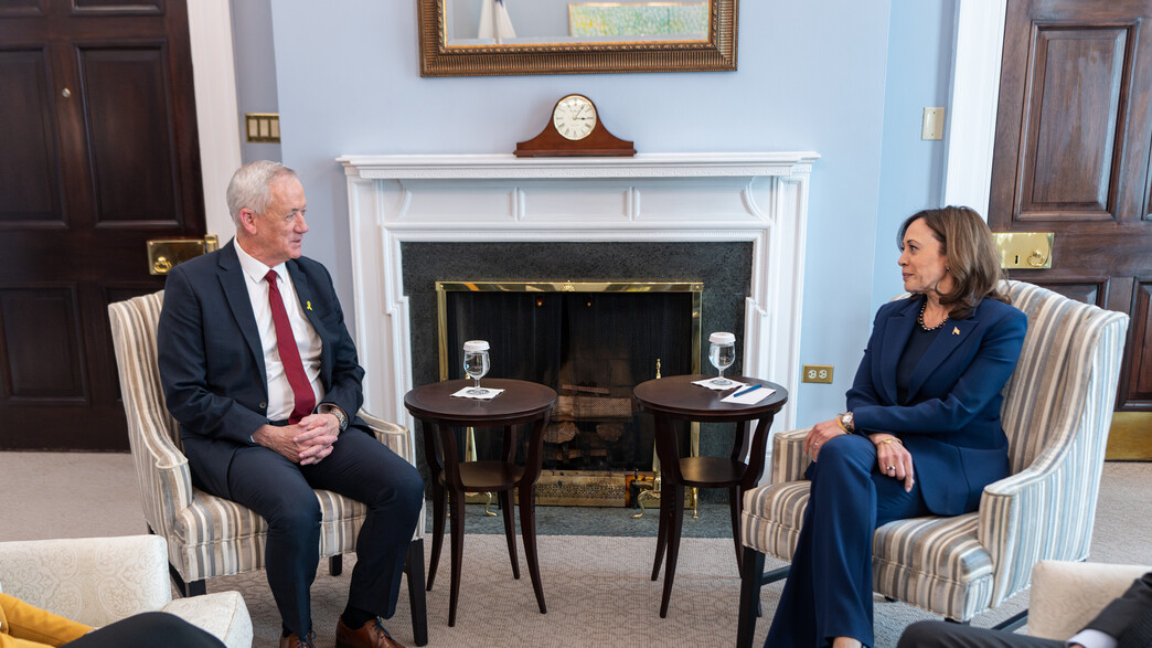 בני גנץ וקמלה האריס