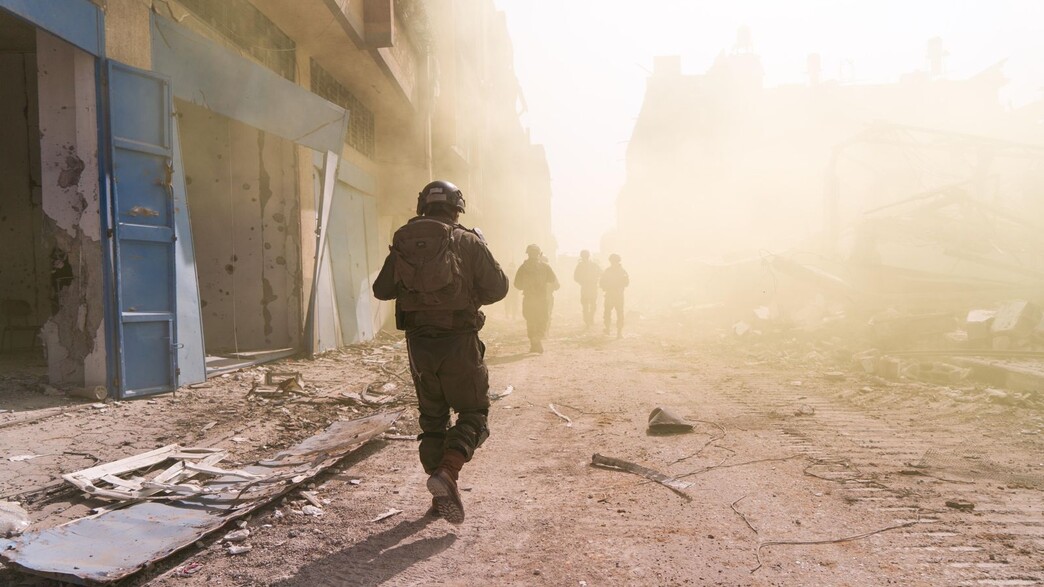 כוחות צה"ל פועלים בשכונת זייתון ברצועת עזה (צילום: דובר צה"ל)