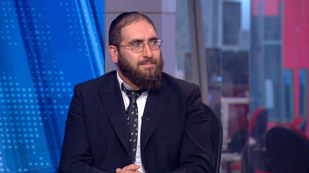 הרב אביגדור חיות ששכל את בנו ידידיה ז"ל הרב אביגדור חיות ששכל את בנו ידידיה ז"ל