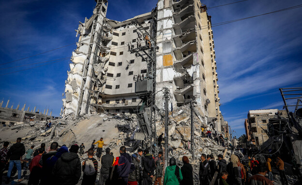 בניין שהופצץ בעזה (צילום: עבד רחים חטיב, פלאש 90)
