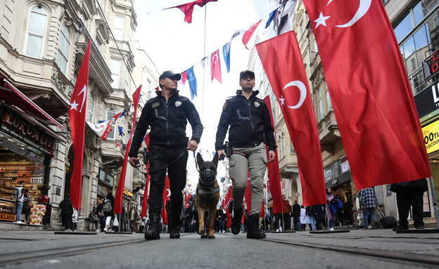 שוטרים איסטנבול טורקיה (צילום: dia images , getty images)