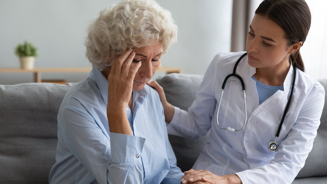 רופאה וחולה רופאה וחולה