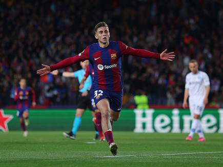 והקפיץ את הקהל במונז'ואיק (GETTY)