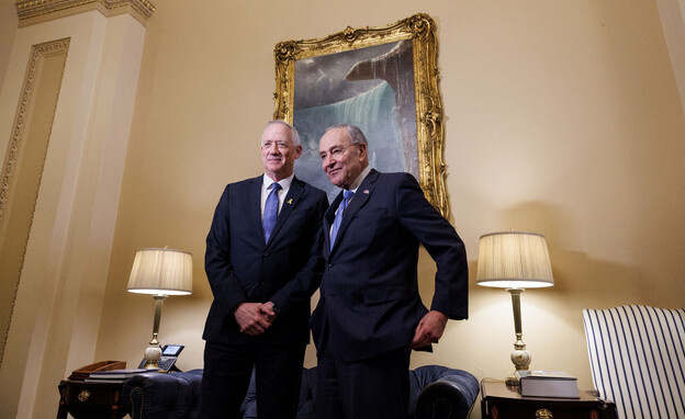 בני גנץ וצ'אק שומר, בפגישתם בוושינגטון (צילום: reuters)