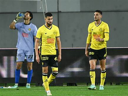 נתניה ניסתה והניעה כדור (ברני ארדוב)