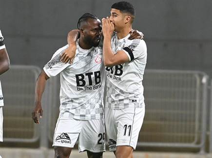 חדרה עם נקודות יקרות (ברני ארדוב)