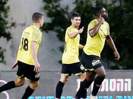 ג'ורג' פרץ את הסכר (צילום: אלן שיבר)