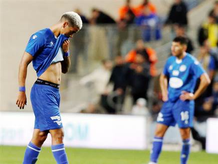 והקבוצה שלו ספגה תבוסה קשה (צילום: אלן שיבר)