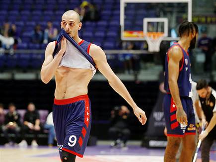 נותרה עם המחמאות (אלן שיבר)