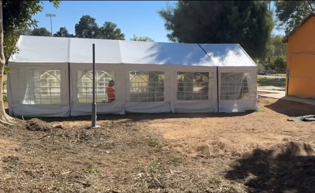 אוהל שמשמש ללימודים בבית ספר שמש בגבולות (צילום: אוהל שמשמש ללימודים בבית ספר שמש בגבולות)