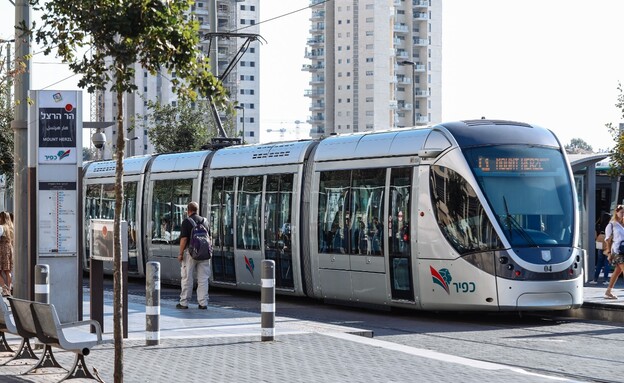 הרכבת הקלה בירושלים (צילום: כפיר, הרכבת הקלה)