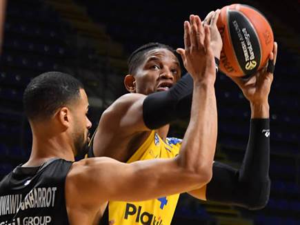 ניצחון 12 רצוף בכל המסגרות (GETTY)