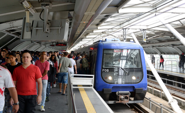 רכבת תחתית סאו פאולו ברזיל (צילום: Frédéric Soltan, shutterstock)