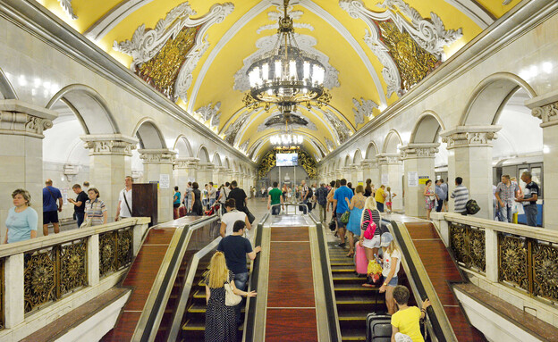 רכבת תחתית מוסקווה רוסיה (צילום: Popova Valeriya, shutterstock)