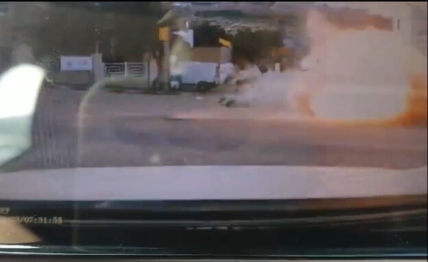 תיעוד פיצוץ הרכב באבו סנאן (צילום: לפי סעיף 27א' לחוק זכויות יוצרים)