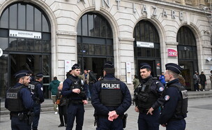 משטרה בפריז צרפת תחנת סן לזר (צילום: BERTRAND GUAY, getty images)