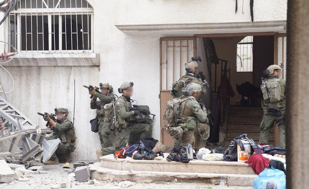 כוחות צה"ל לוחמים בשכונת אל אמל בח'אן יונס  (צילום: דובר צה"ל)