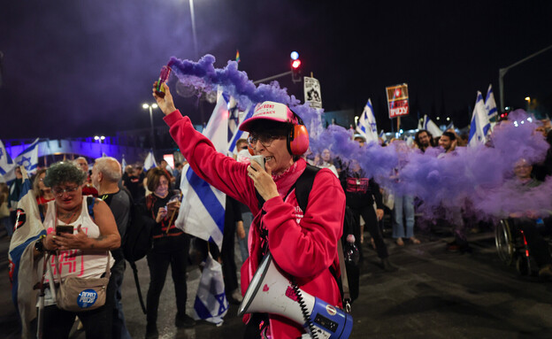 הפגנות נגד הממשלה בירושלים (צילום: יונתן סינדל, פלאש 90)