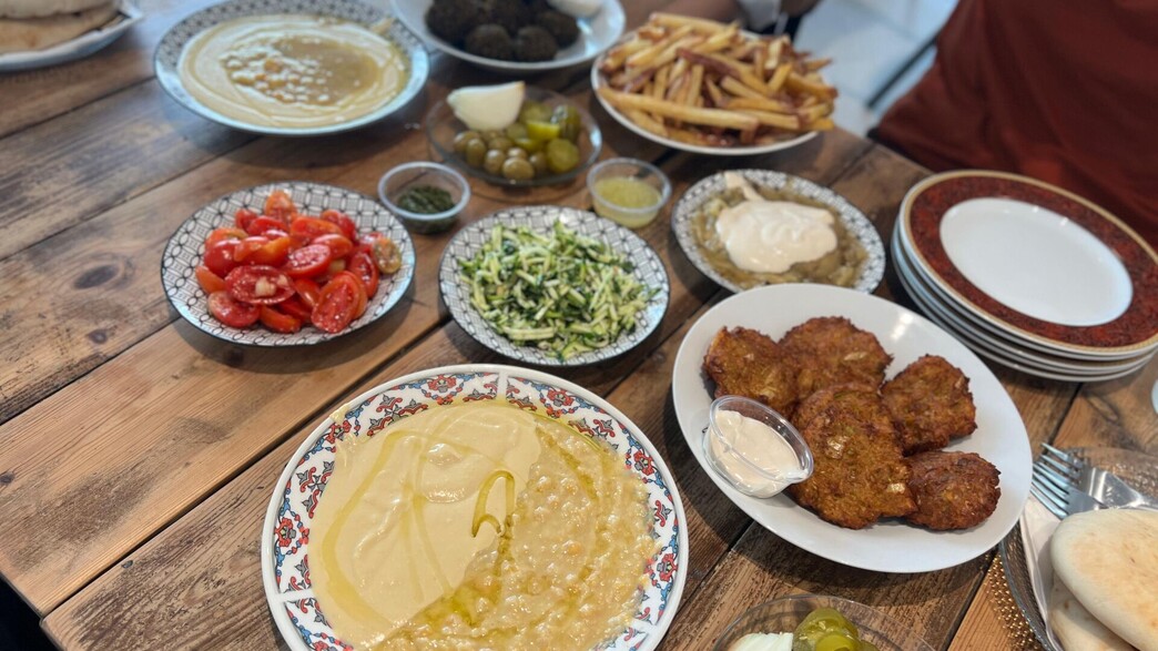 גרגר הזהב דיזנגוף. פתיחת שולחן שפויה גרגר הזהב דיזנגוף. פתיחת שולחן שפויה