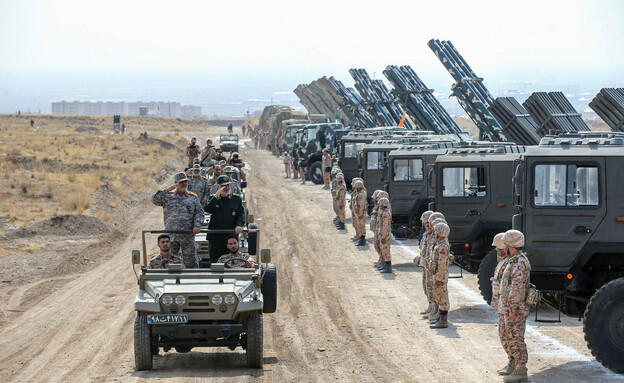 תרגיל צבאי של משמרות המהפכה סמוך לגבול אזרבייג'ן (צילום: רויטרס)
