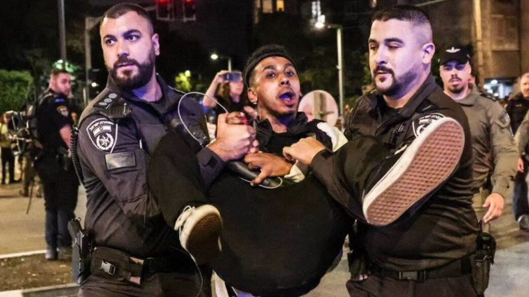 כוכב הרשת שנעצר בהפגנה בתל אביב (צילום: Instagram\johnnysomali)