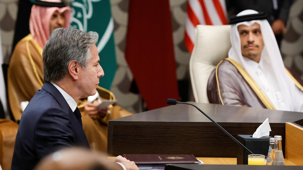 שר החוץ האמריקני בלינקן בפגישה עם שר החוץ הקטארי