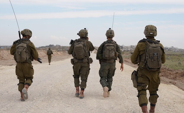כוחות אוגדה 162 בפעילות במרכז הרצועה (צילום: דובר צה