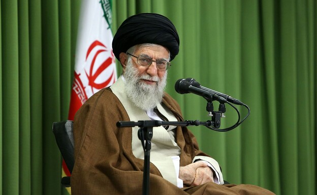 המנהיג העליון של איראן, עלי חמינאי (צילום: Iranian Leader's Press Office - Handout/Anadolu Agency/Getty Images)