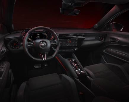 תא נוסעים באווירה ספורטיבית