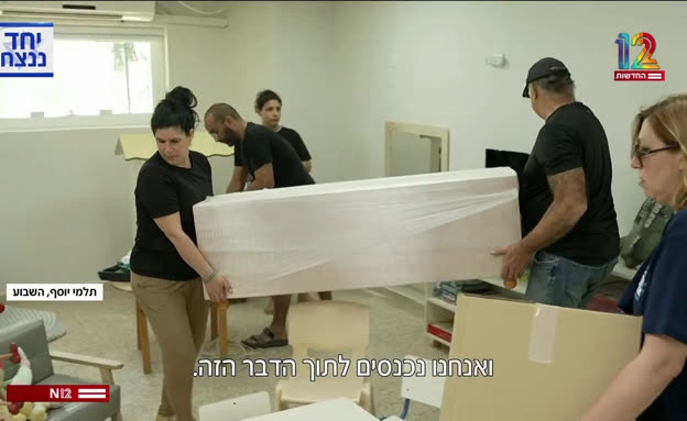 בעוטף ובבסיס: הישראלים שגם אחרי חצי שנה ממשיכים להתנדב