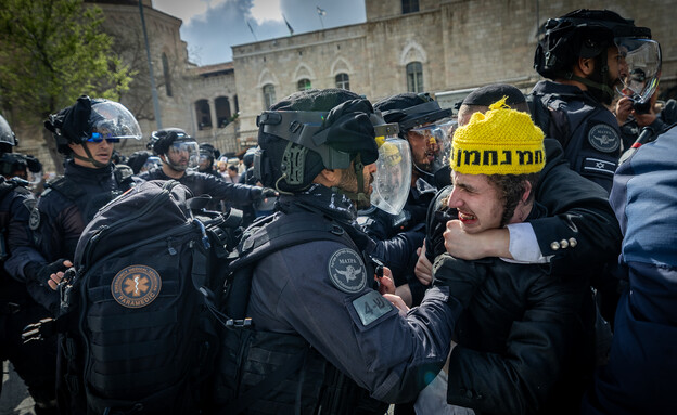אלימות שוטרים נגד אזרחים (צילום: יונתן זינדל, פלאש 90)