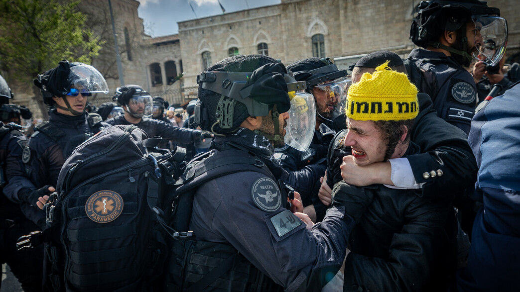 אלימות שוטרים נגד אזרחים אלימות שוטרים נגד אזרחים