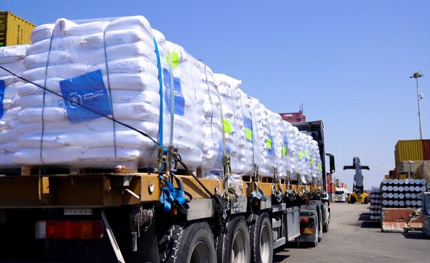 משאיות קמח נכנסו דרך נמל אשדוד