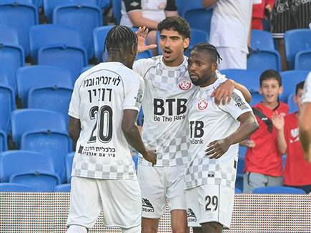 חדרה השוותה בדקה השביעית (ברני ארדוב)